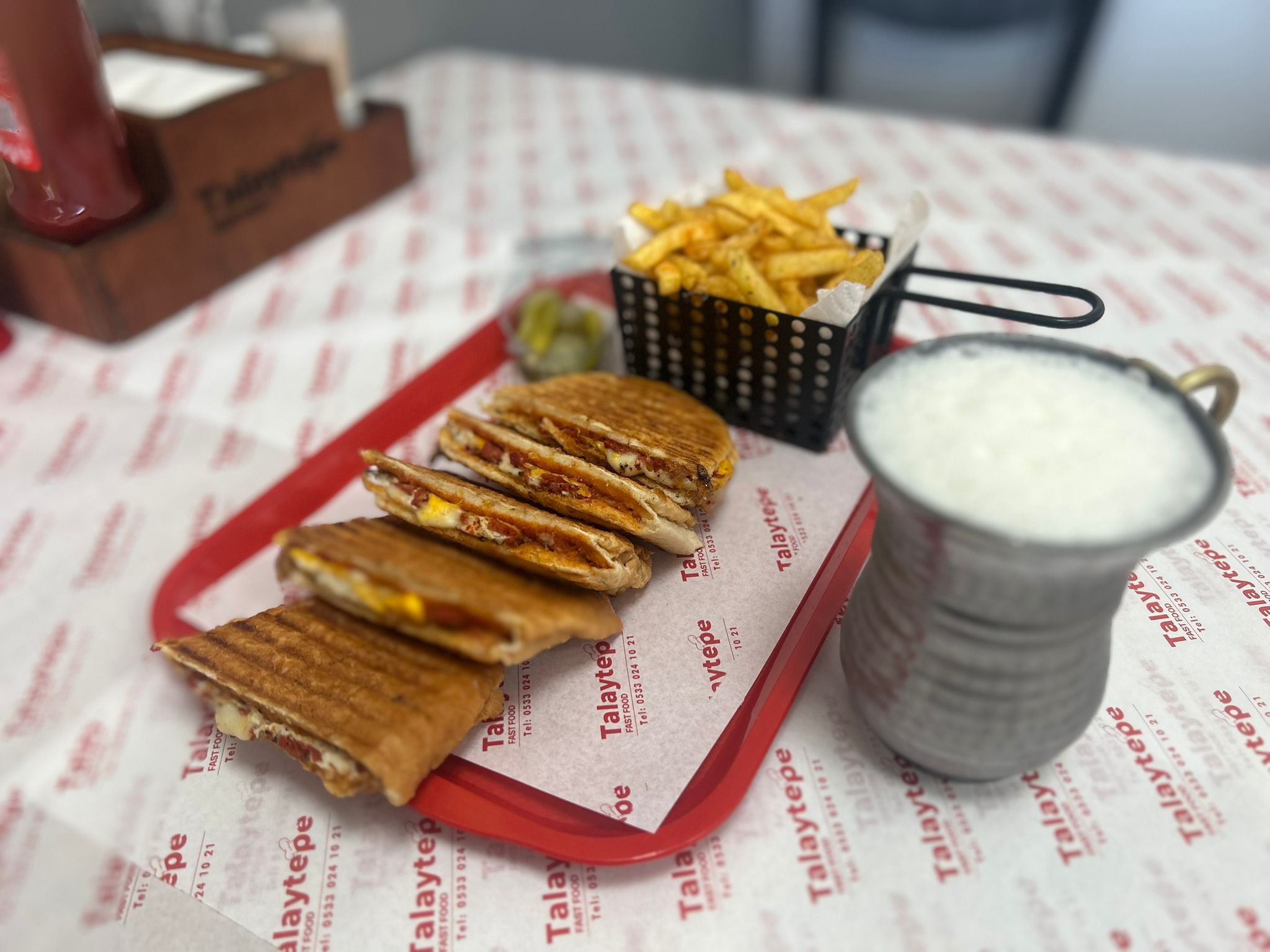 Kavurmalı Tost