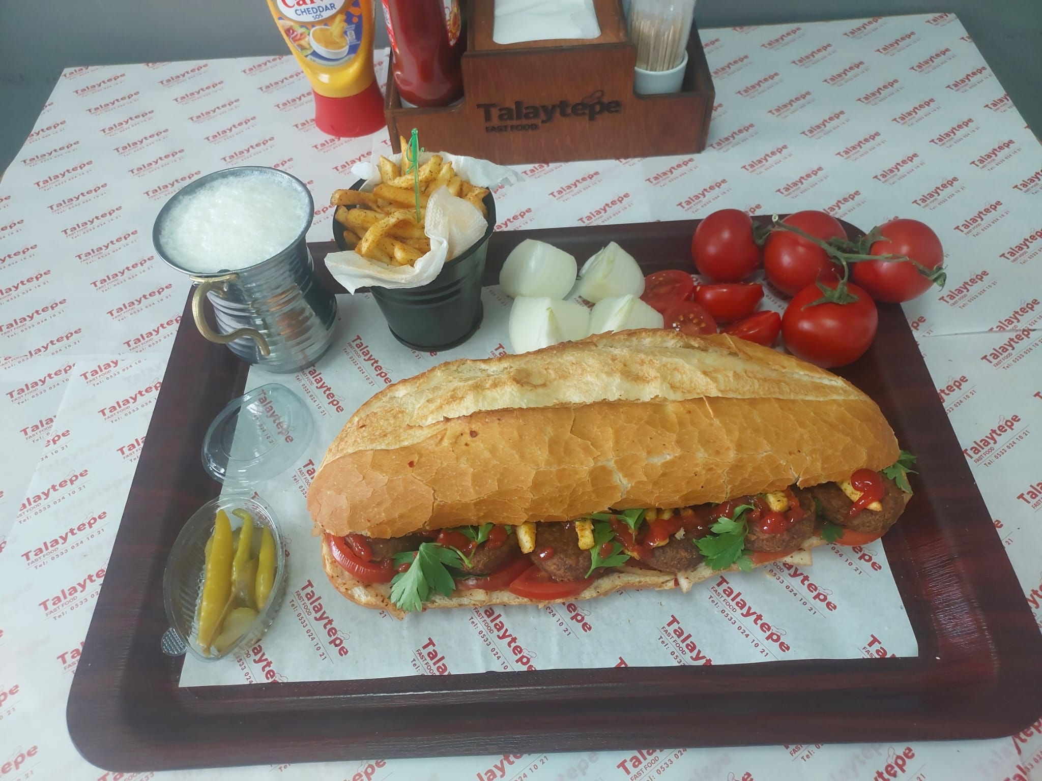 Kasap Köfte Ekmek Arası
